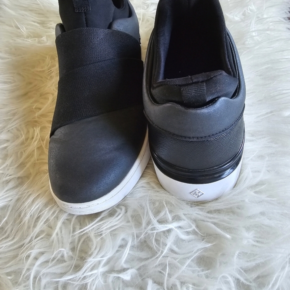 Call It Spring Men's black sneakers, size 8 - Picture 3 of 6